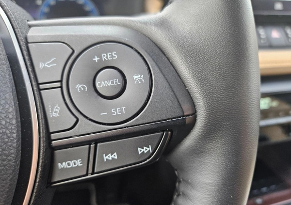Toyota RAV4 cena 210000 przebieg: 16888, rok produkcji 2022 z Cedynia małe 326